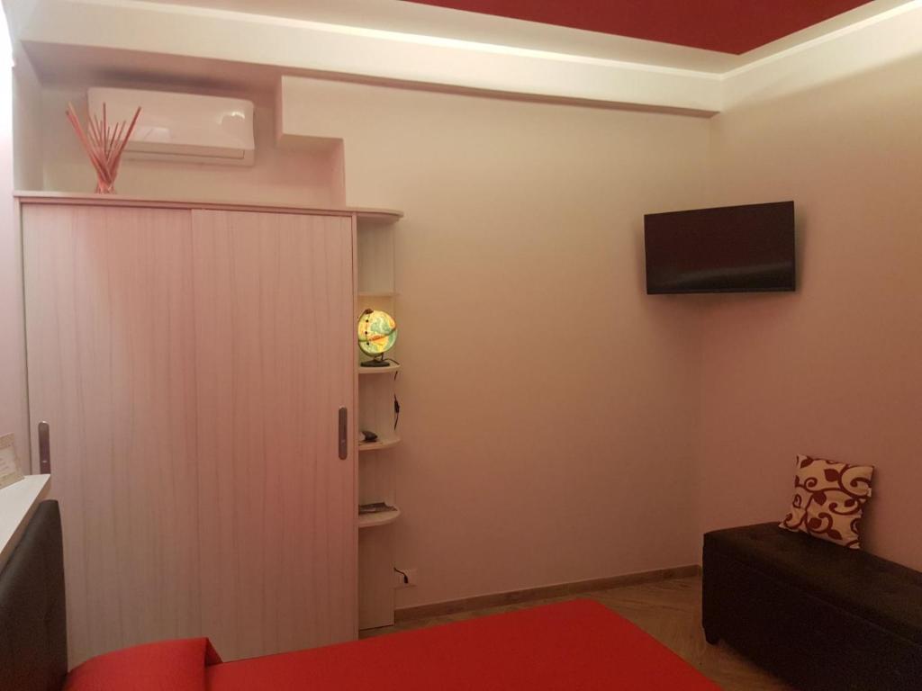A television and/or entertainment centre at MarEtna