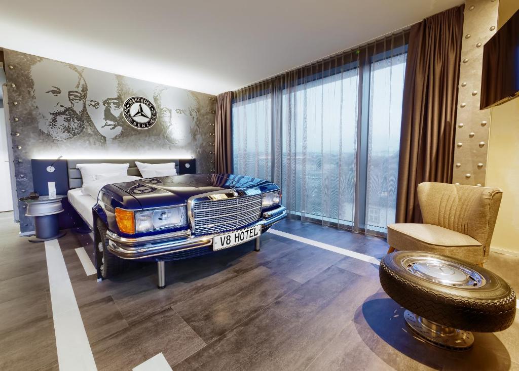 伯布林根的住宿－斯圖加特汽車世界V8酒店，相簿中的一張相片