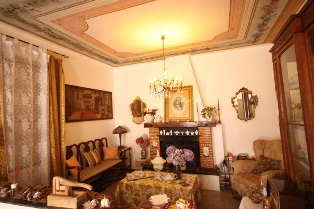 A seating area at villatiffany