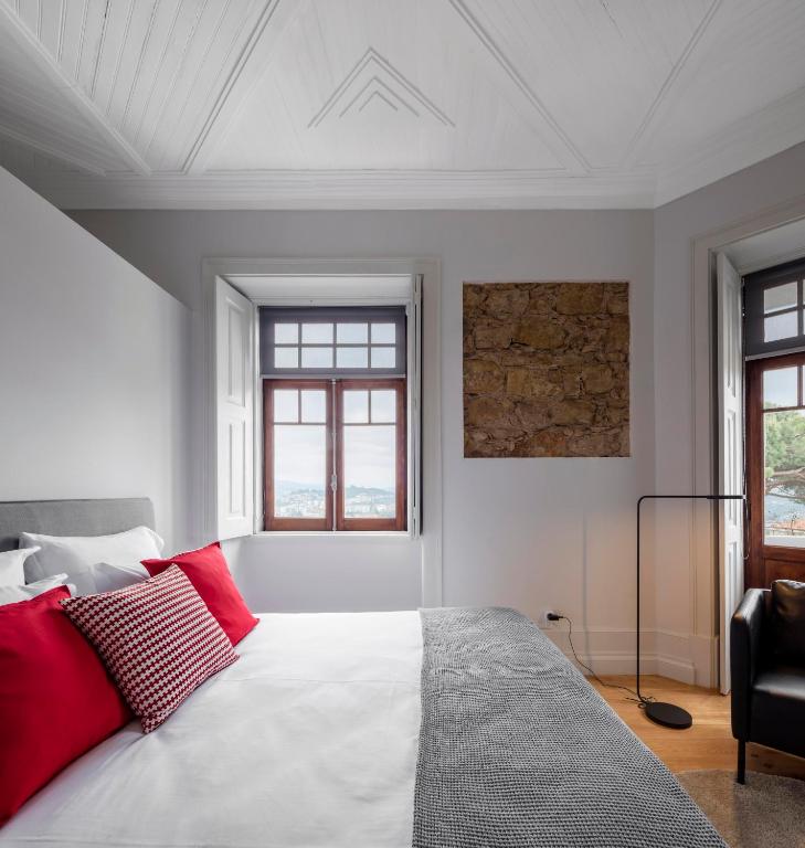 Penedo da Saudade Suites & Hostel - 19