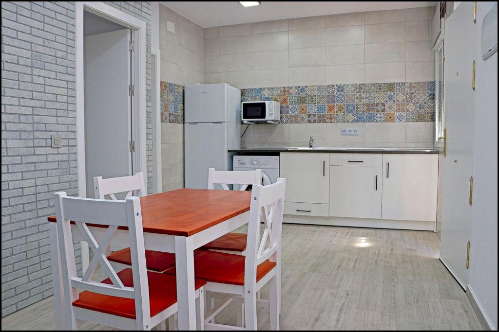 Kuchnia lub aneks kuchenny w obiekcie Bungalow La Roa V