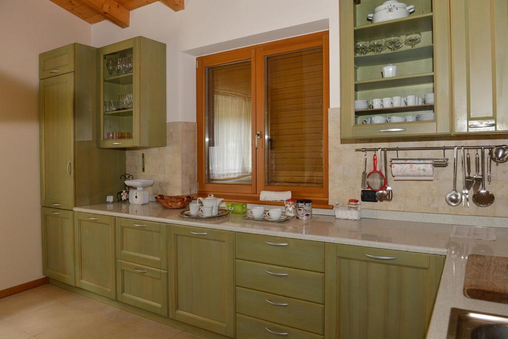 Kuchyň nebo kuchyňský kout v ubytování Andalo Chalet