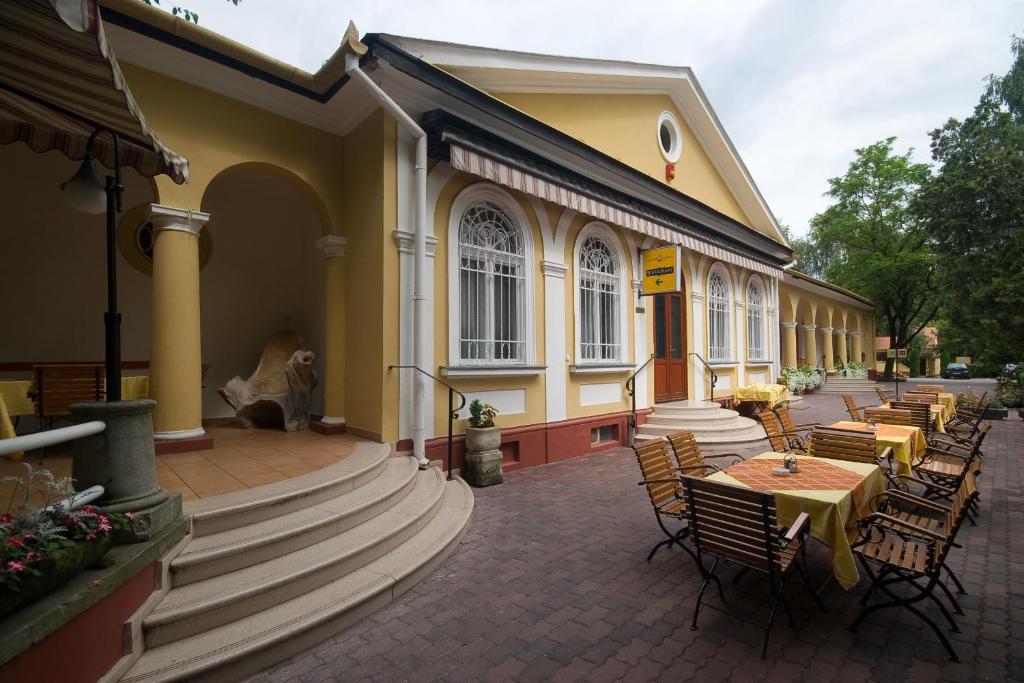 Budova, kde se hotel nachází