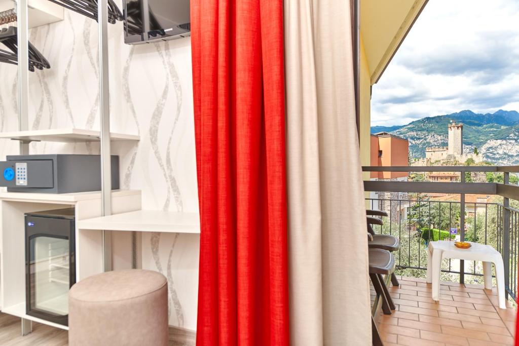 Nespecifikovaný výhled na hory nebo výhled na hory při pohledu z hotelu