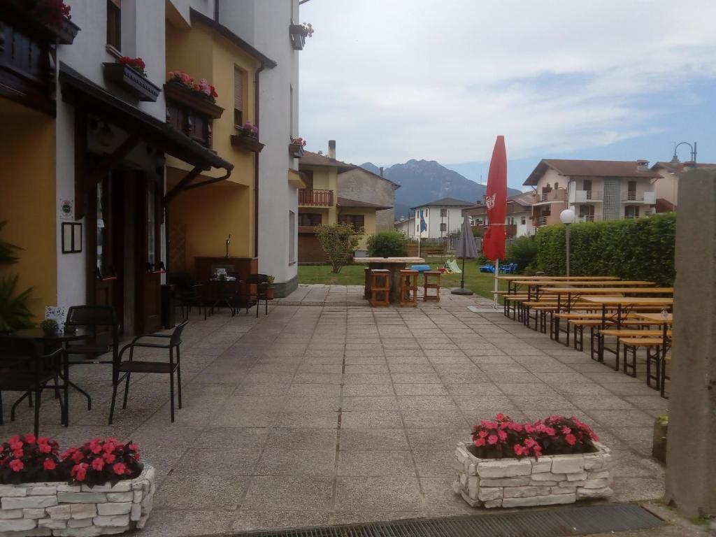 Nespecifikovaný výhled na hory nebo výhled na hory při pohledu z hotelu