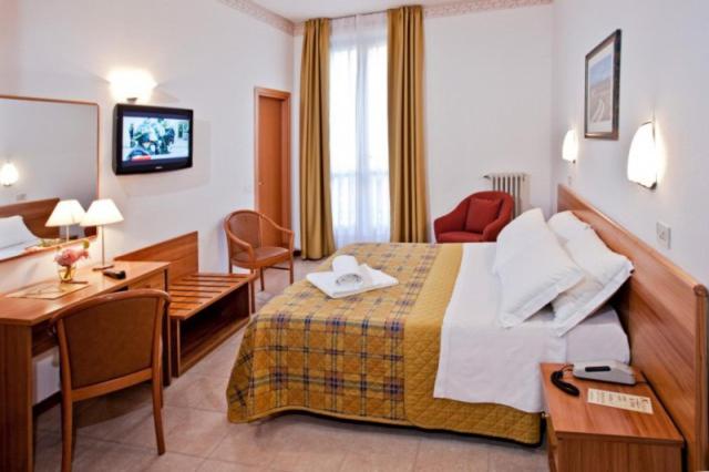 Albergo Vittoria - Standard Double Or Twin Room