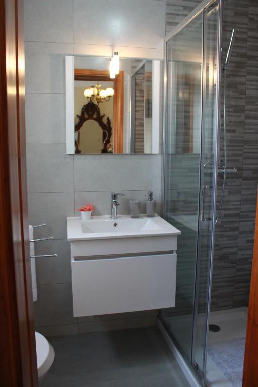 Koupelna v ubytování Graciosa Guest House