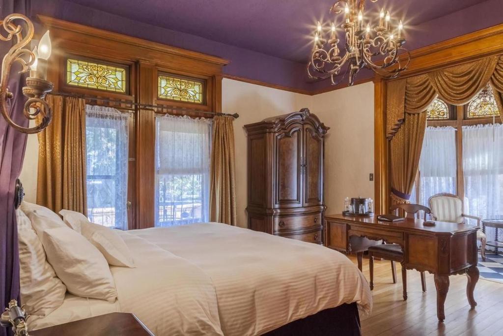 Patterson Inn - Suite Roi Supérieure Avec Patio