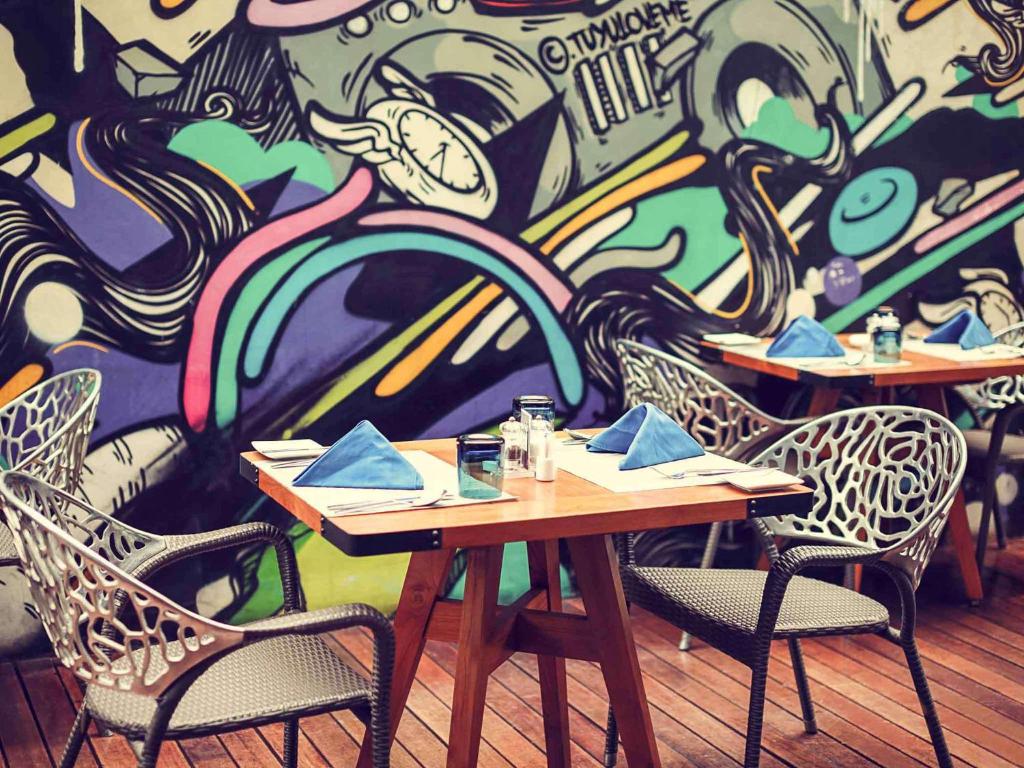 Posezení v ubytování Mercure Jakarta Simatupang