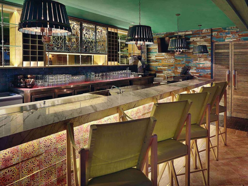 Restaurace v ubytování Mercure Jakarta Simatupang