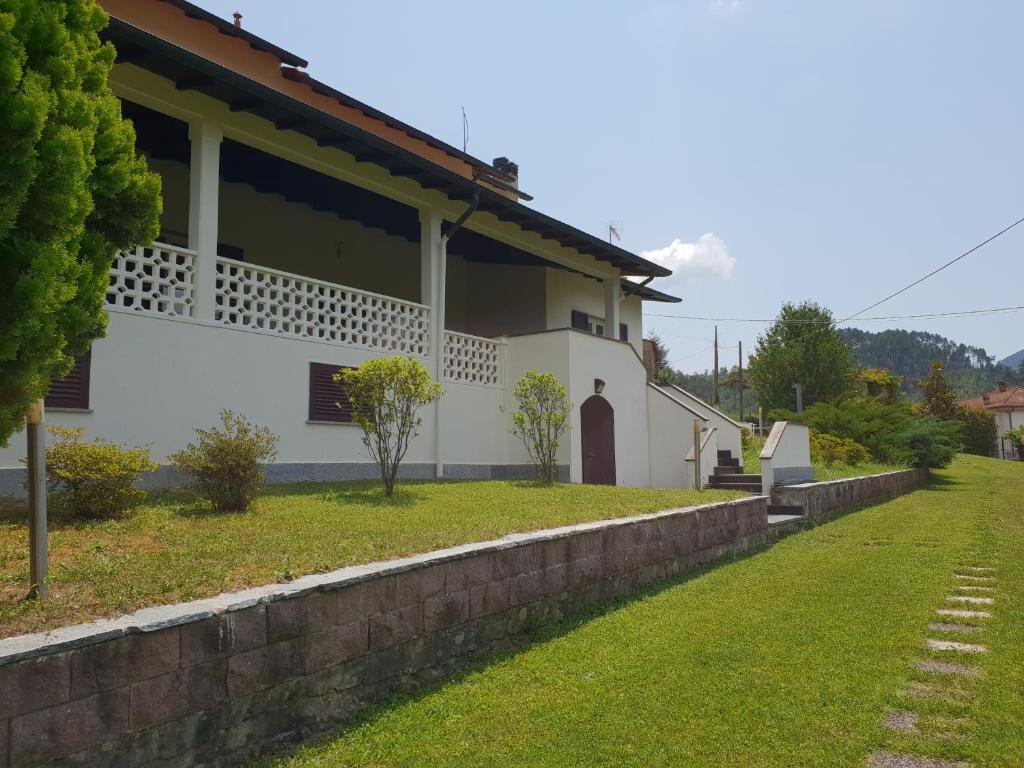A garden outside Villa Mara