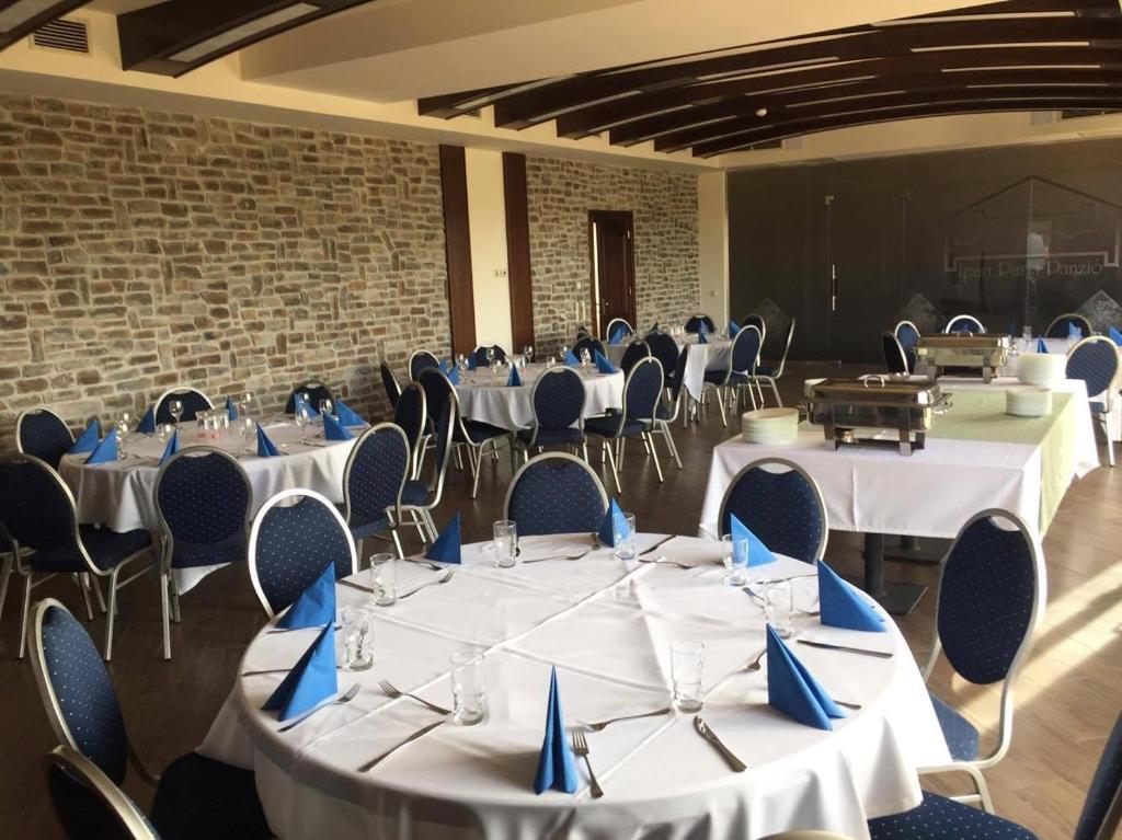 Restaurace v ubytování Ipari Park Panzió