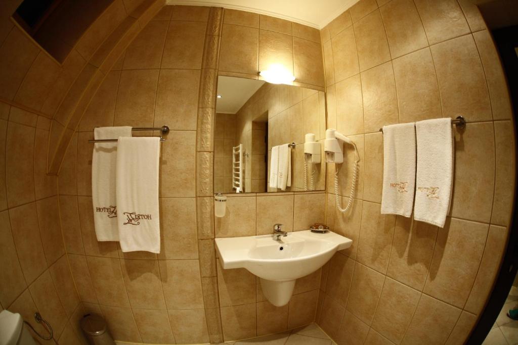 Koupelna v ubytování Hi Boutique Hotel