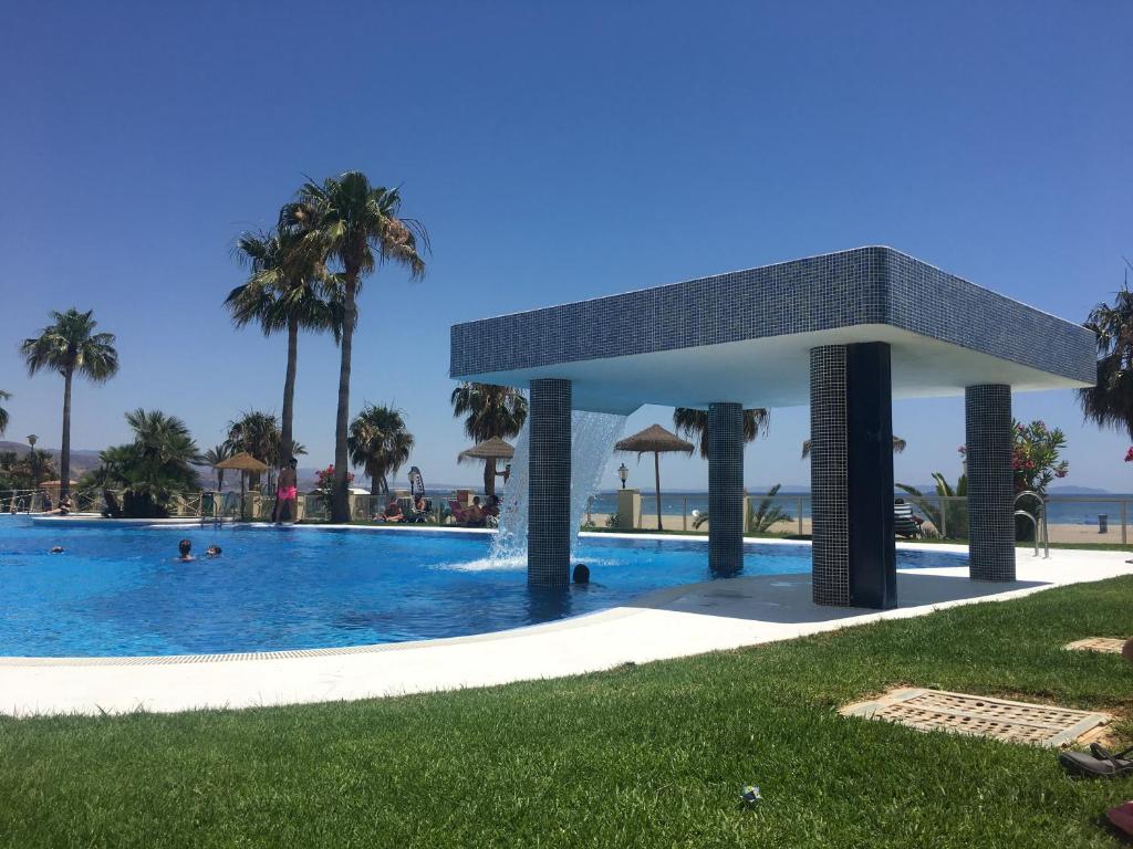 Bazén v ubytovaní Apartment Brisa Marina alebo v jeho blízkosti
