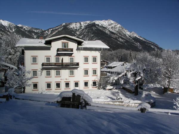 Hotel Garni Post v zimě