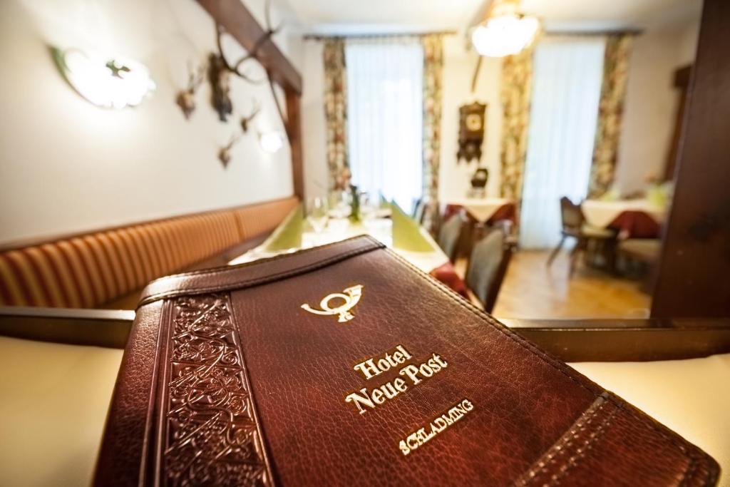 Posezení v ubytování Hotel Neue Post