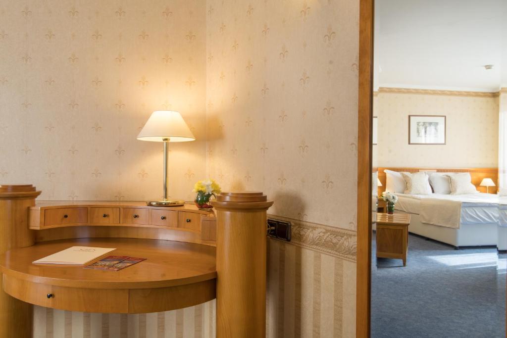 Hotel Downtown - TOP location in the heart of Sofia city - Комплект