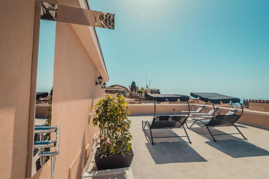 A balcony or terrace at Hotel Casa Adele