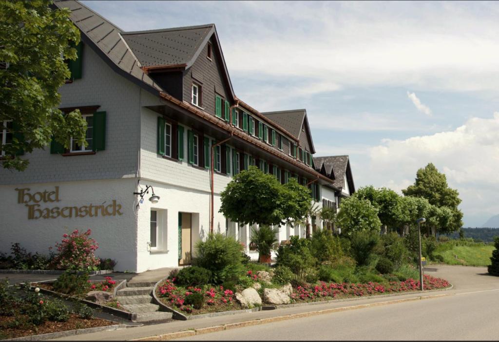 Budova, v ktorej sa hotel nachádza