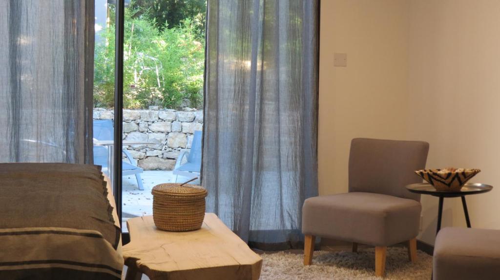 Le Castellas du Pic St Loup - Double Room With Garden View