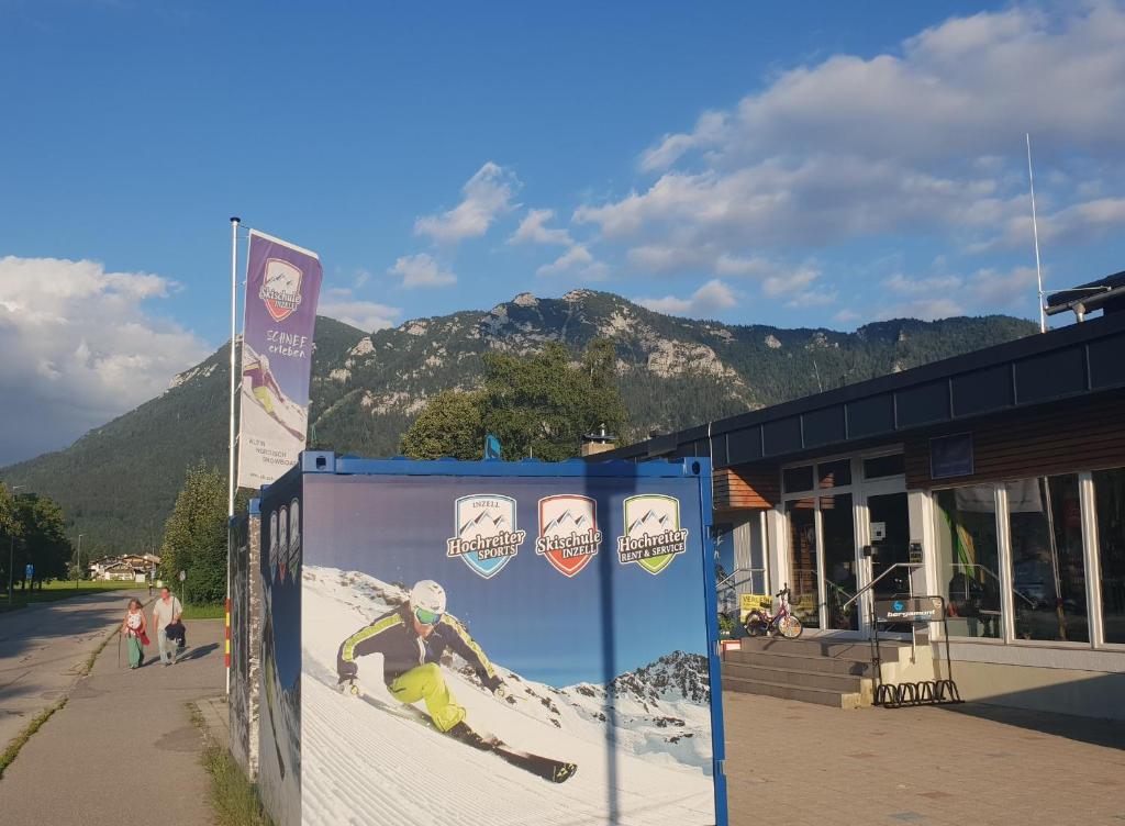 Nespecifikovaný výhled na hory nebo výhled na hory při pohledu z hotelu