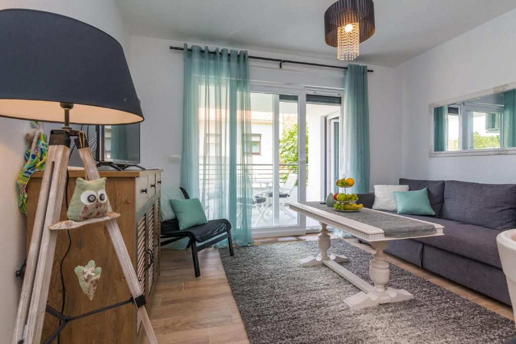 Apartments Marta 1 - 19