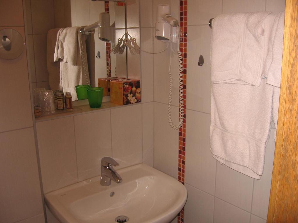 Pension Haus Ursula - Double Room With Private Bathroom