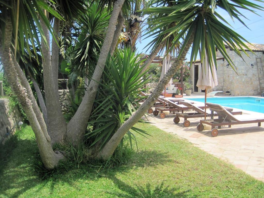 Bazén v ubytování B&B Villa Giusy nebo v jeho okolí