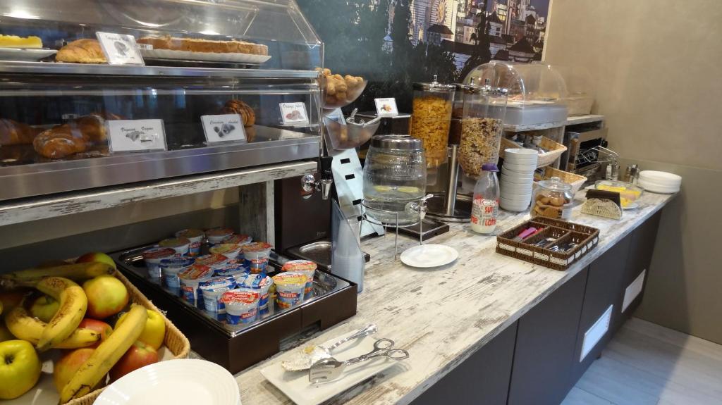 Hotel Piacenza - Resim 13