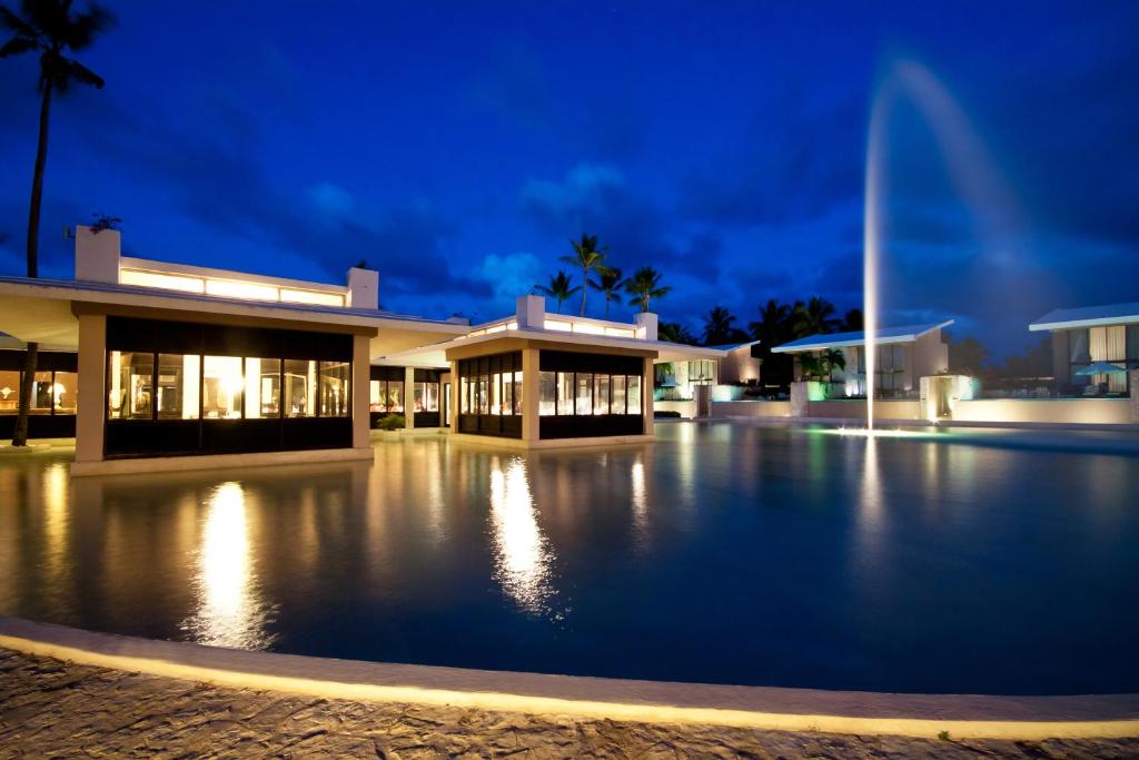 Bazén v ubytování Catalonia Royal Bavaro - All Inclusive - Adults Only nebo v jeho okolí