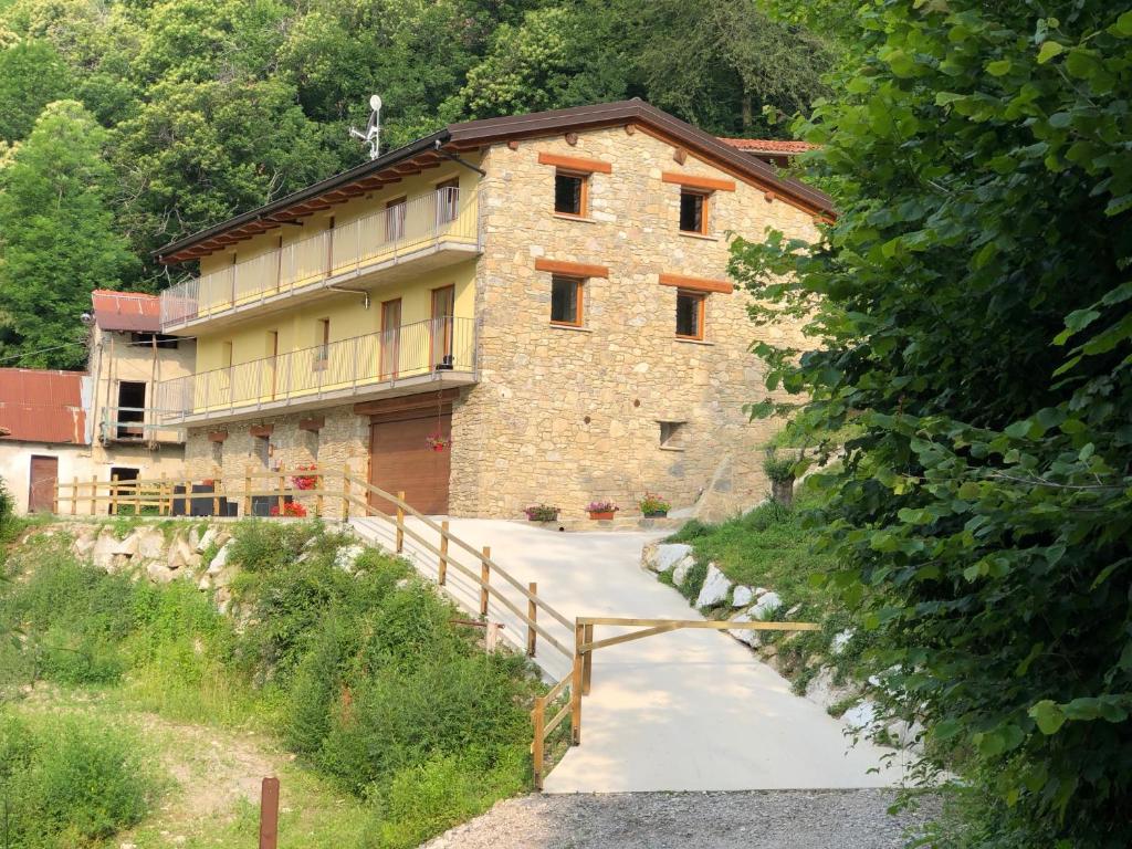Budova, v ktorej sa apartmán nachádza