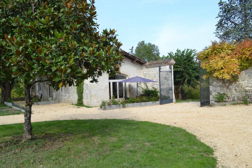 Le Manoir De Bonal - Huis Met één Slaapkamer