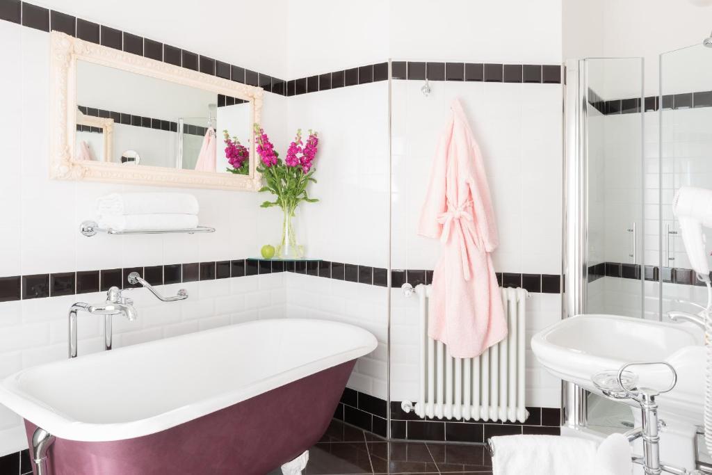Koupelna v ubytování Hotel Corsignano