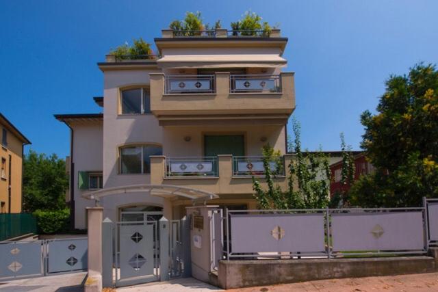 Budova, v ktorej sa apartmán nachádza