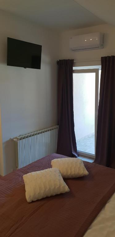 KE-TO Zagreb Airport Rooms - 18