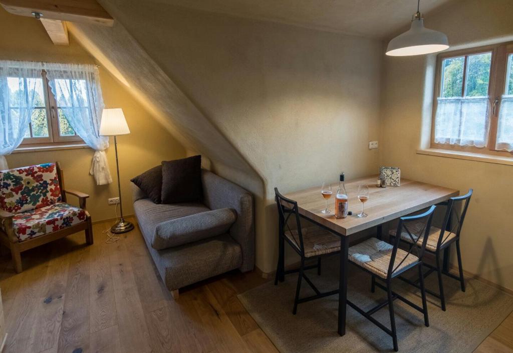 Posedenie v ubytovaní Weinhof Klug-Krainer