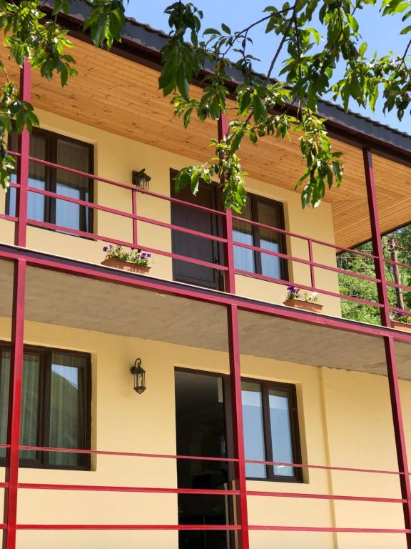 Budova, kde se penzion – hostinec nachází