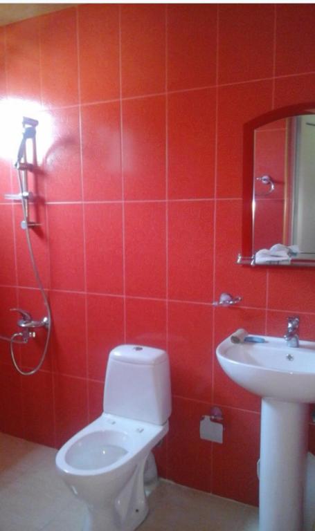 Koupelna v ubytování guest house ( guramishvili 19 )