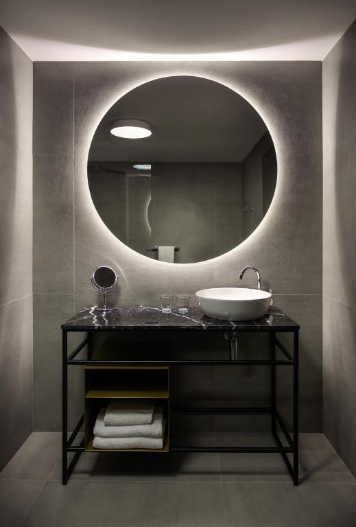 MOODs Charles Bridge - Resim 25