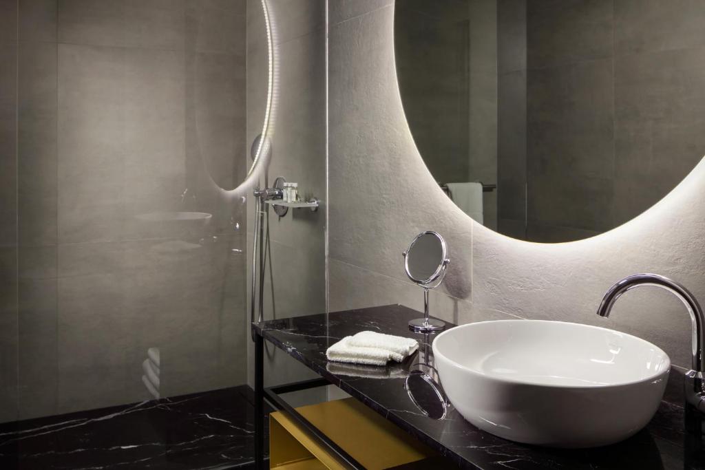 MOODs Charles Bridge - Resim 26