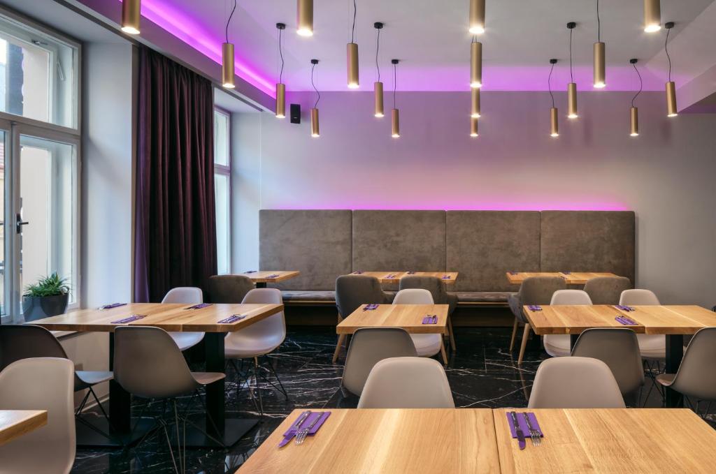 MOODs Charles Bridge - Resim 7