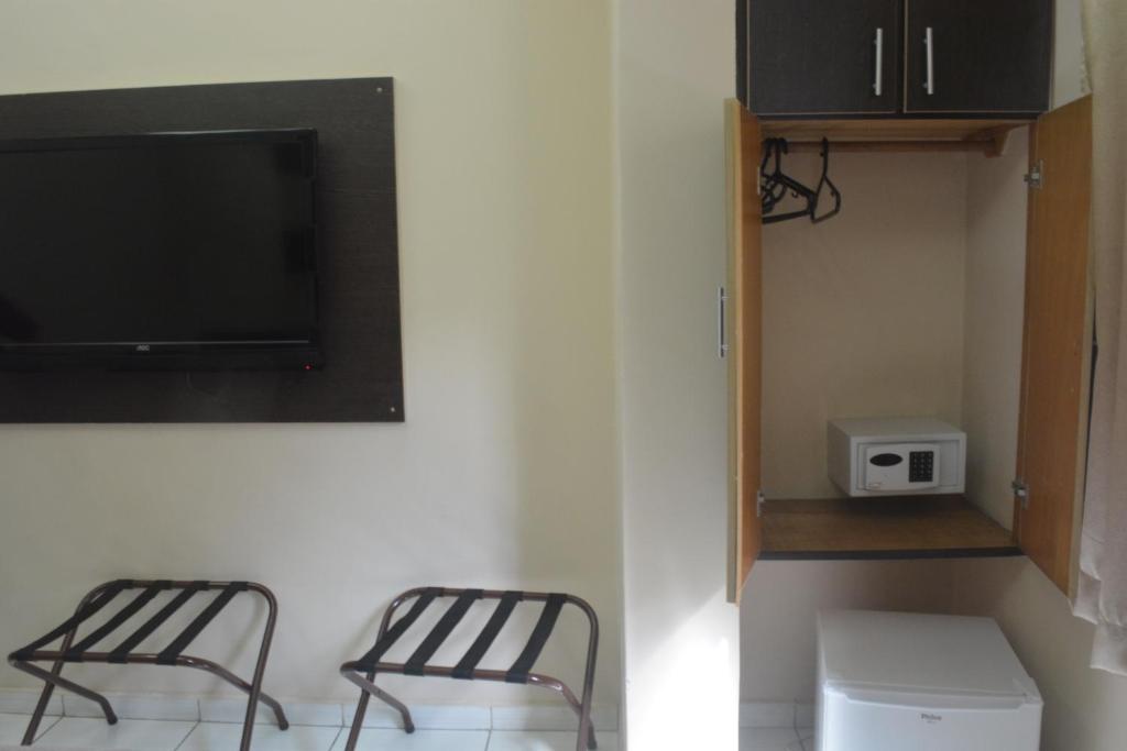  Hotel Calstar
