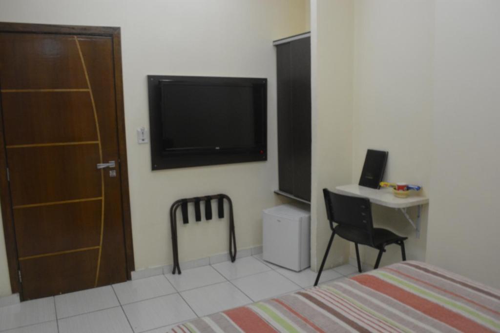  Hotel Calstar