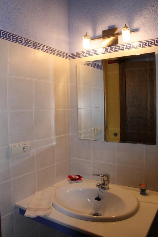 Koupelna v ubytování Apartaments La Taverna dels Noguers