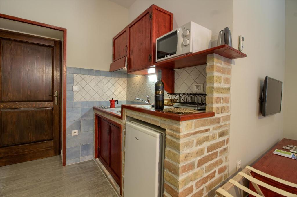 Mimoza Old Town Pula Apartments - 9