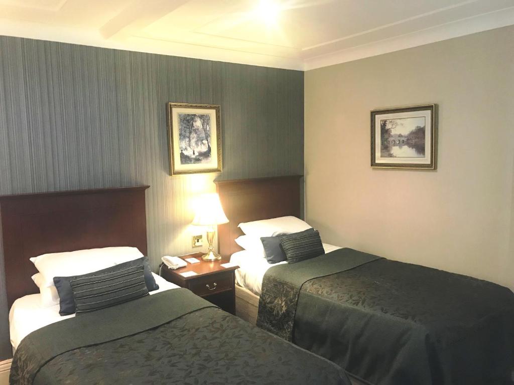 Cairn Hotel - 