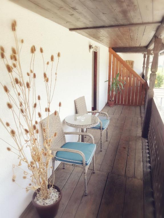 Balkón nebo terasa v ubytování Guest House Turistična kmetija Plaznik
