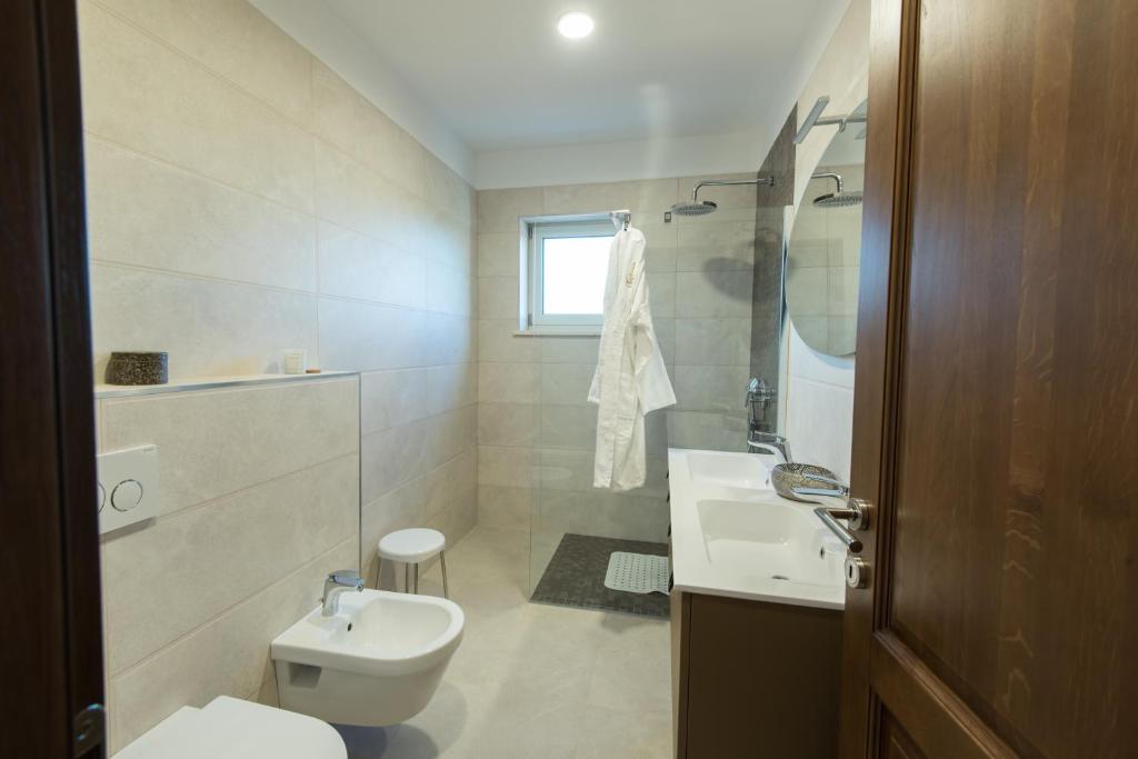 Wine Residence Cattunar - Suite Familiare Deluxe Con Vista Mare - Senatore
