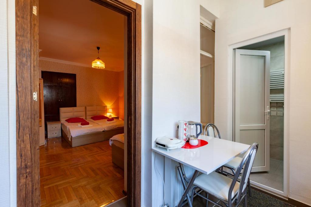 Postel nebo postele na pokoji v ubytování Guest House Keria