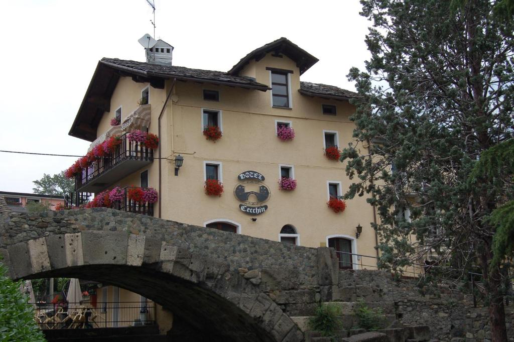 Budova, kde se hotel nachází